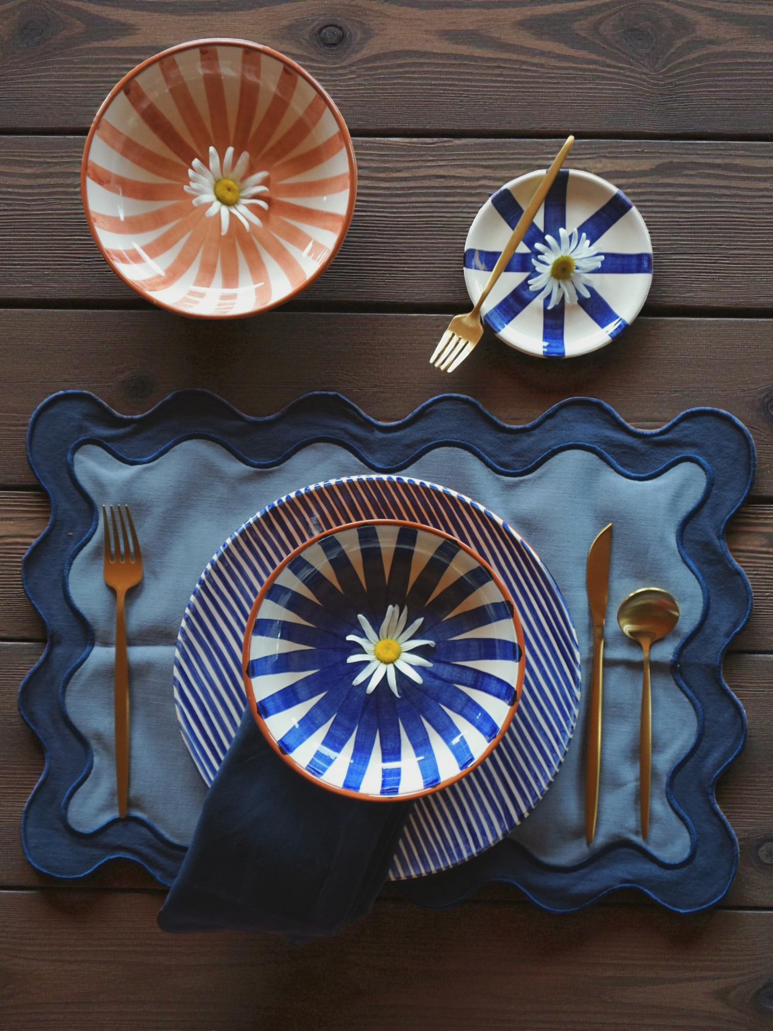 Blue and Terracotta -  6 guests